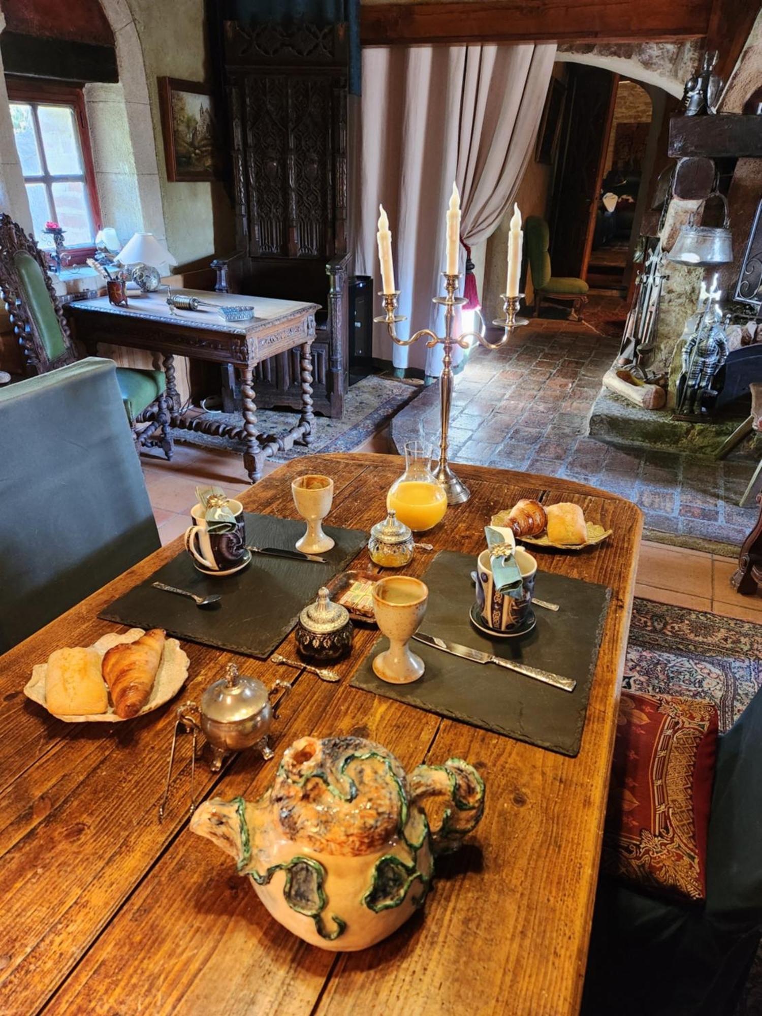 Servas La Chaumiere Magique Des Elfes Et Ses Enigmes住宿加早餐旅馆 外观 照片